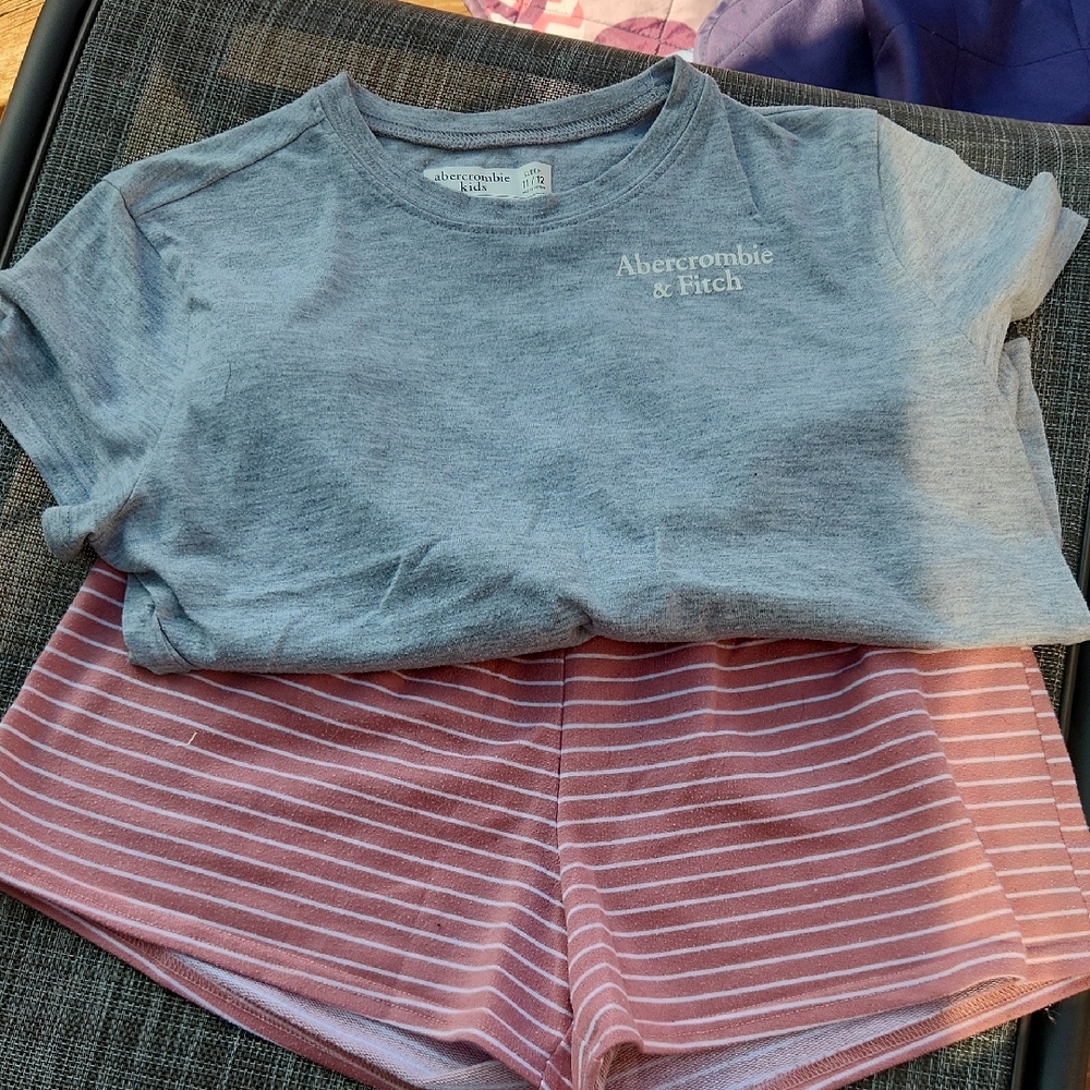 Abercrombie & Fitch Gray and Pink Kids Pajama Set